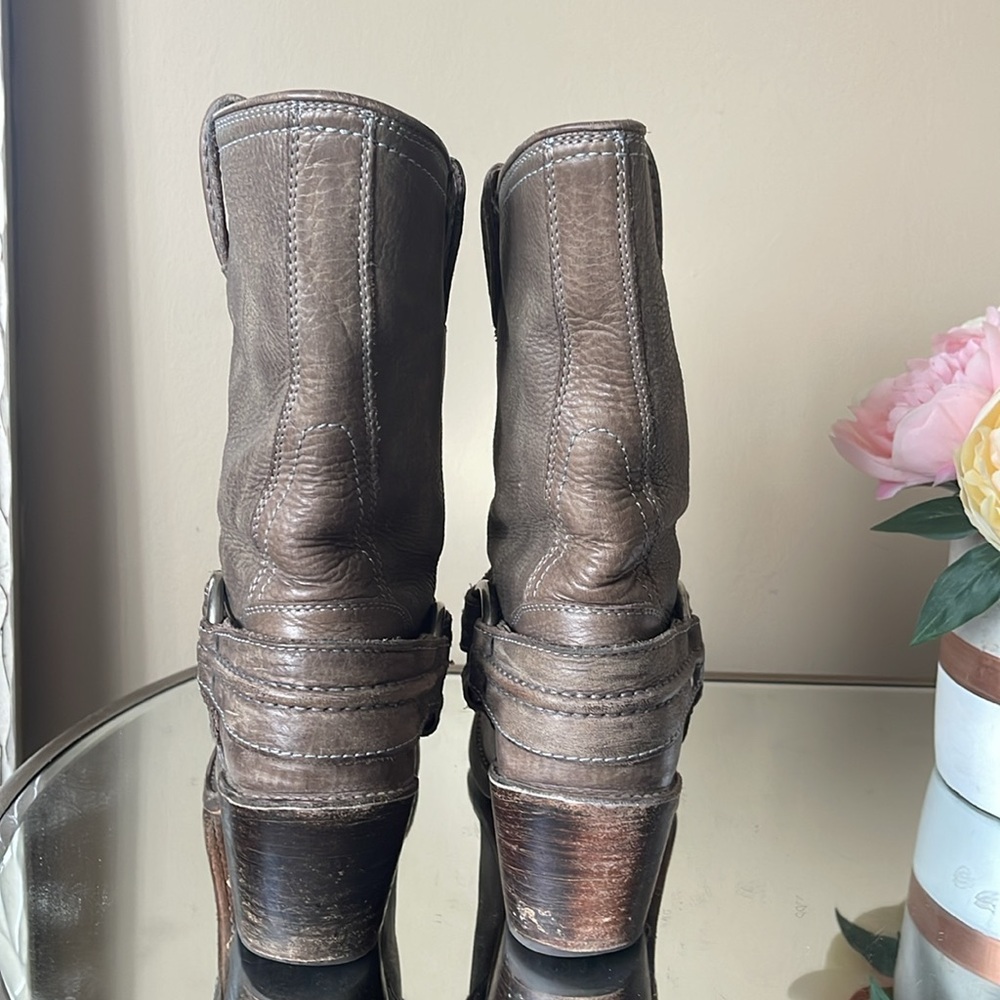 FRYE Women's Carmen Harness Short Taupe Leather Heeled Boots - Picture 7 of 15